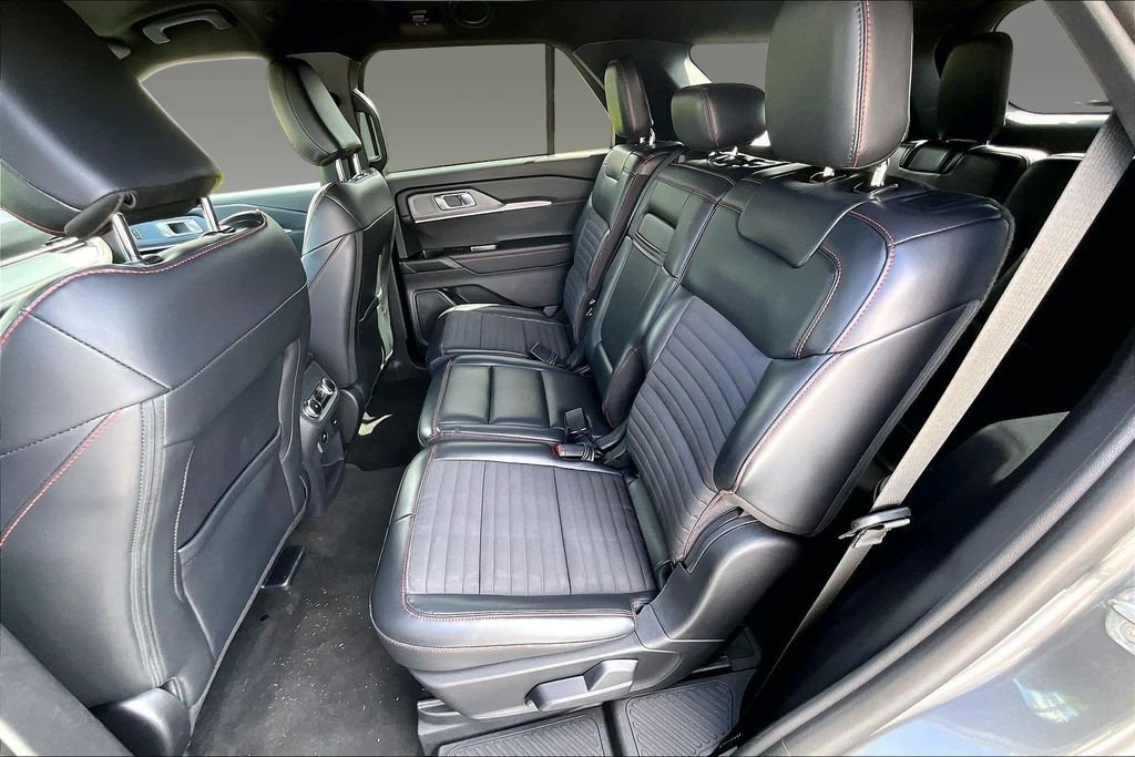 Used 2025 Gray Metallic Ford ST-Line image 15
