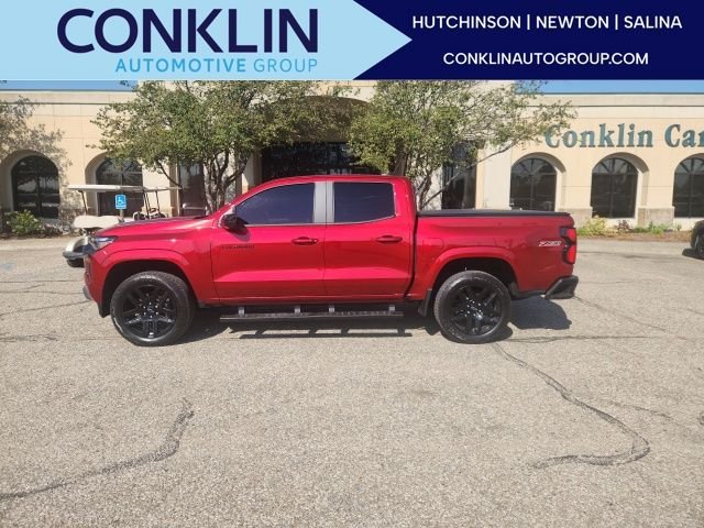 Used 2025 Radiant Red Chevrolet Z71 image 1