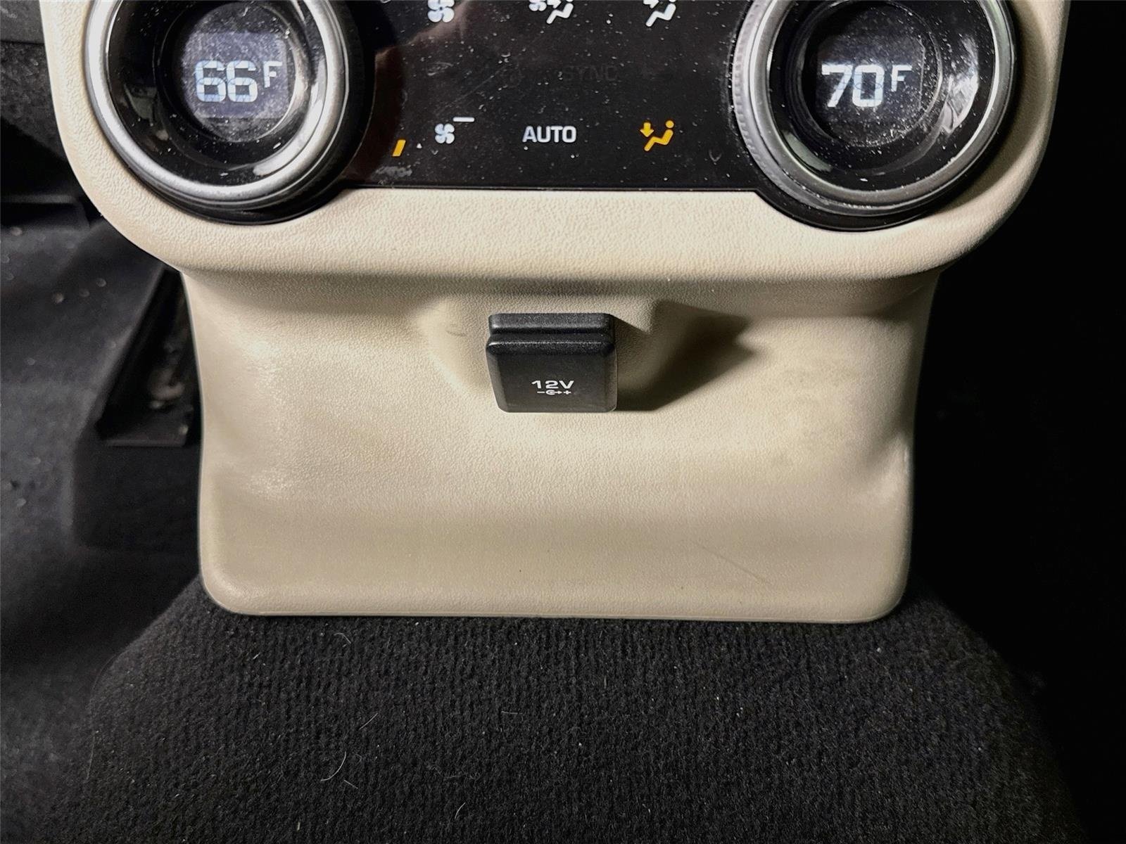 Used 2021 Fuji White Land Rover S image 28