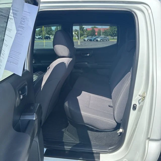 Used 2017 Super White Toyota TRD Off-Road image 13