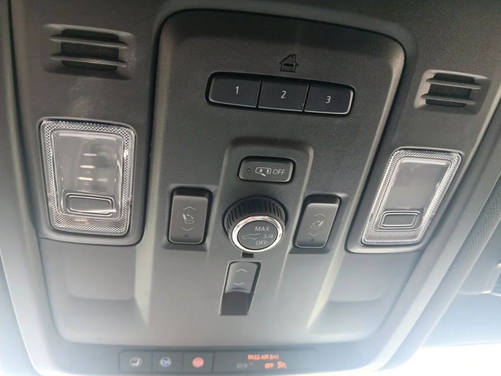 Used 2024 Gray Chevrolet Z71 image 20