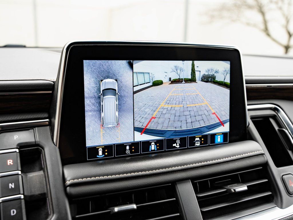 Used 2021 Iridescent Pearl Tricoat Chevrolet Premier image 36