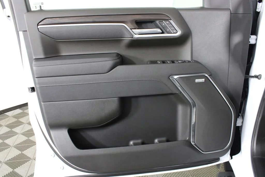 2026 GMC Sierra 1500 SLT - Photo 10
