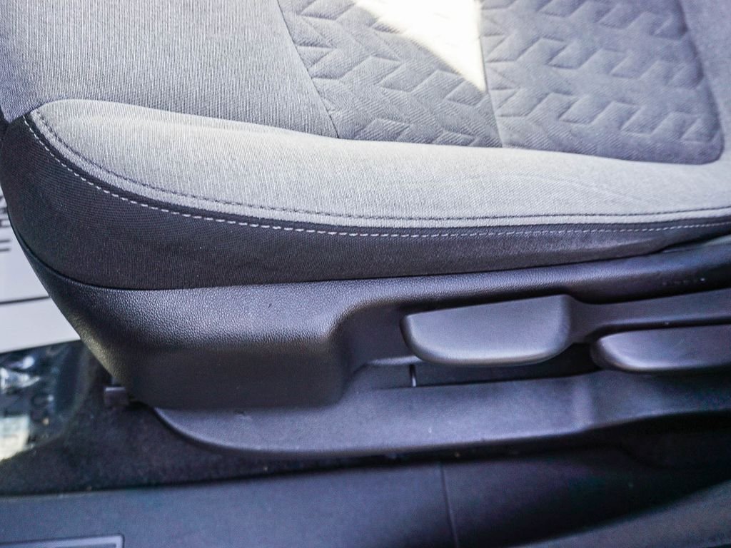 Used 2022 Blue Chevrolet LS image 19