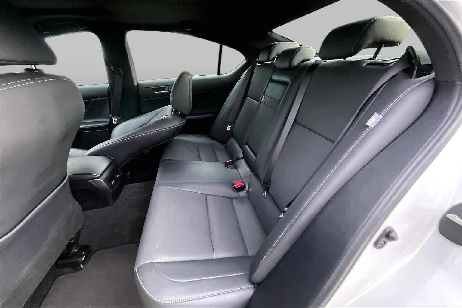 Used 2023 Eminent White Pearl Lexus  image 21