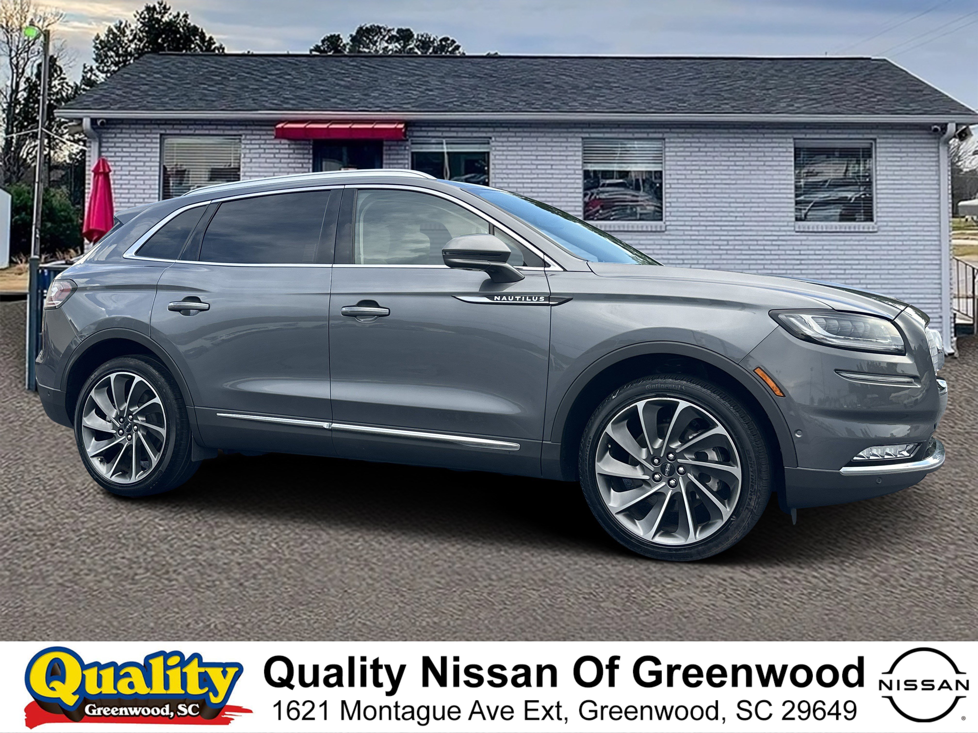 Used 2022 Gray Lincoln Reserve image 1