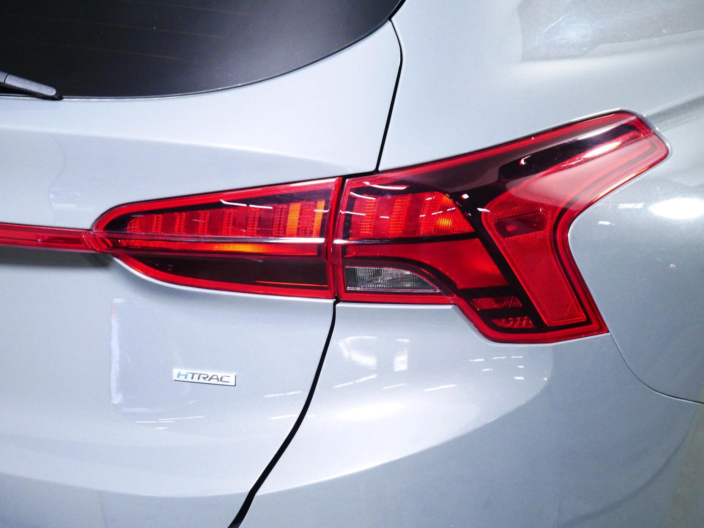 Used 2022 Hampton Gray Hyundai SEL image 17