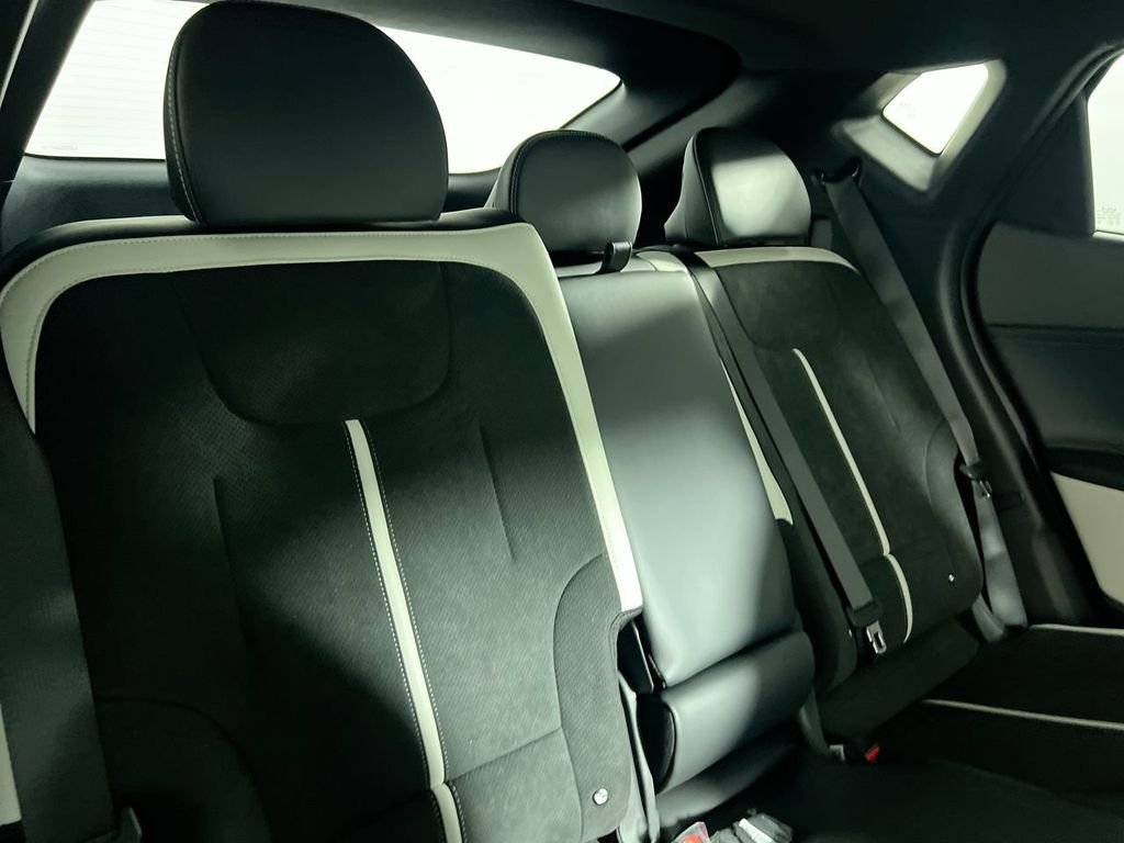 New 2026 Wolf Gray Kia GT-LINE image 34