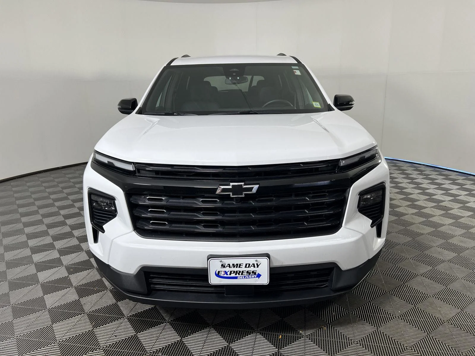 Used 2025 Summit White Chevrolet LT image 31