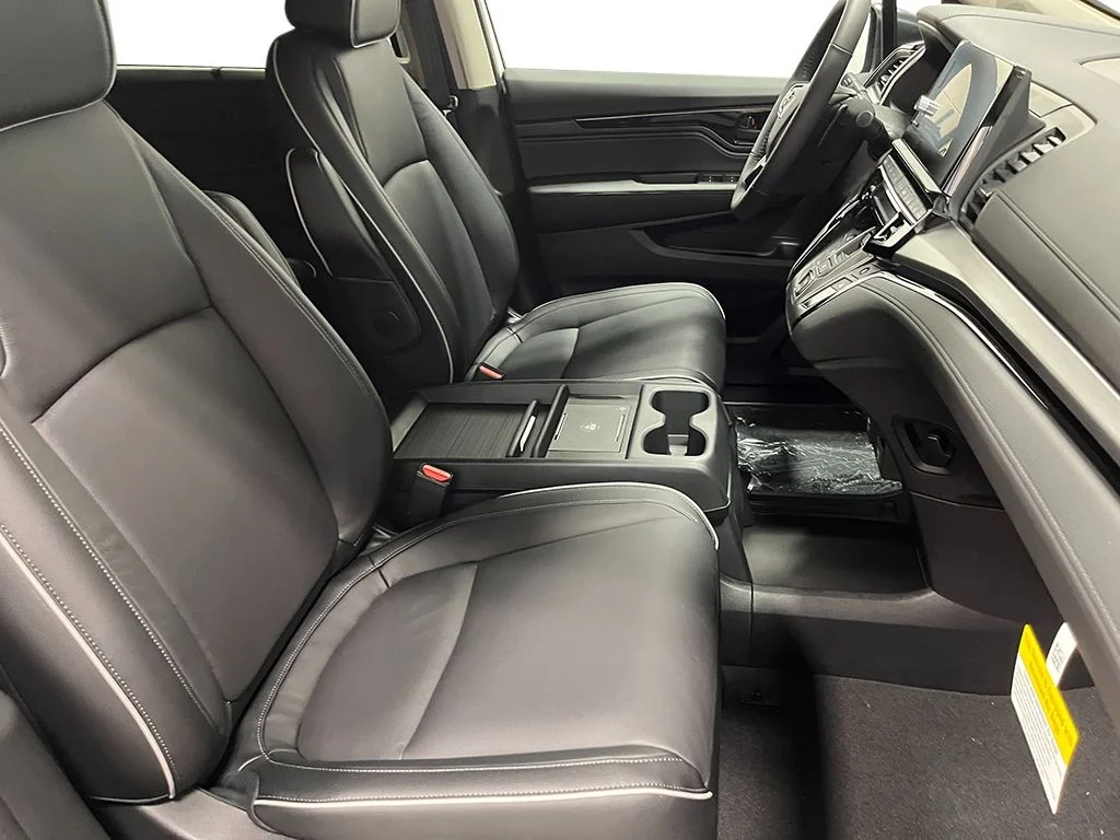 New 2026 Platinum White Pearl Honda Touring image 29