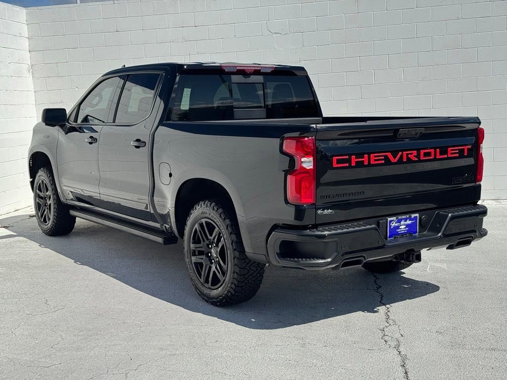 Used 2025 Black Chevrolet High Country image 11