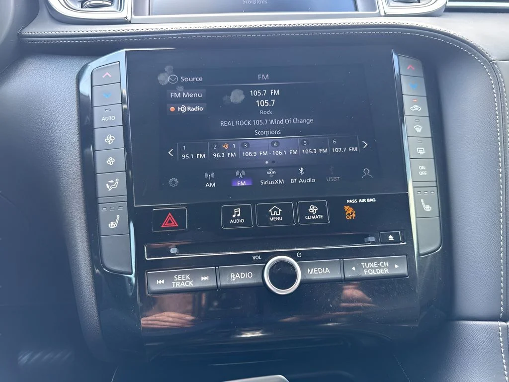 Used 2023 Black INFINITI LUXE image 19