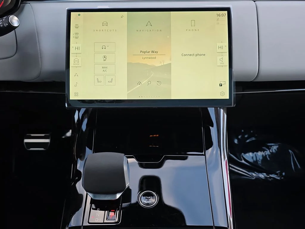 New 2026 Giola Green LAND ROVER Dynamic SE image 20
