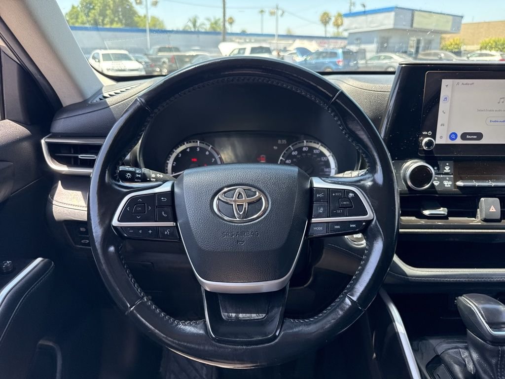 Used 2023 Silver Toyota LE image 10