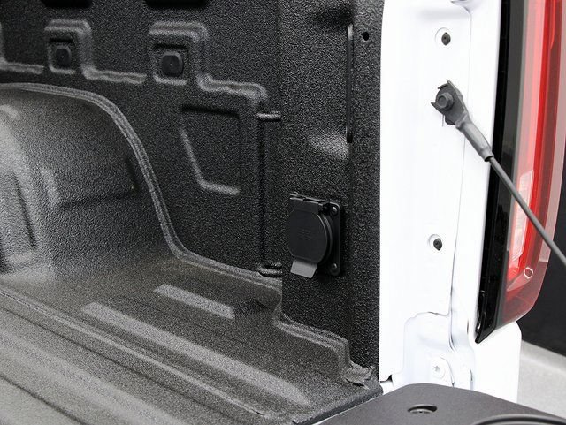 2026 GMC Sierra 1500 SLT - Photo 6