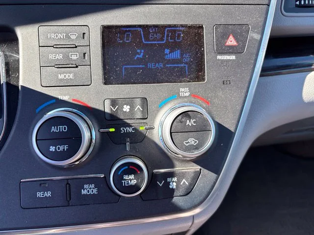 Used 2015 Black Toyota XLE image 17