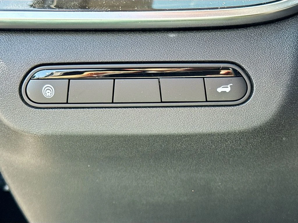 New 2027 BLACK OBSIDIAN INFINITI Pure FWD image 10