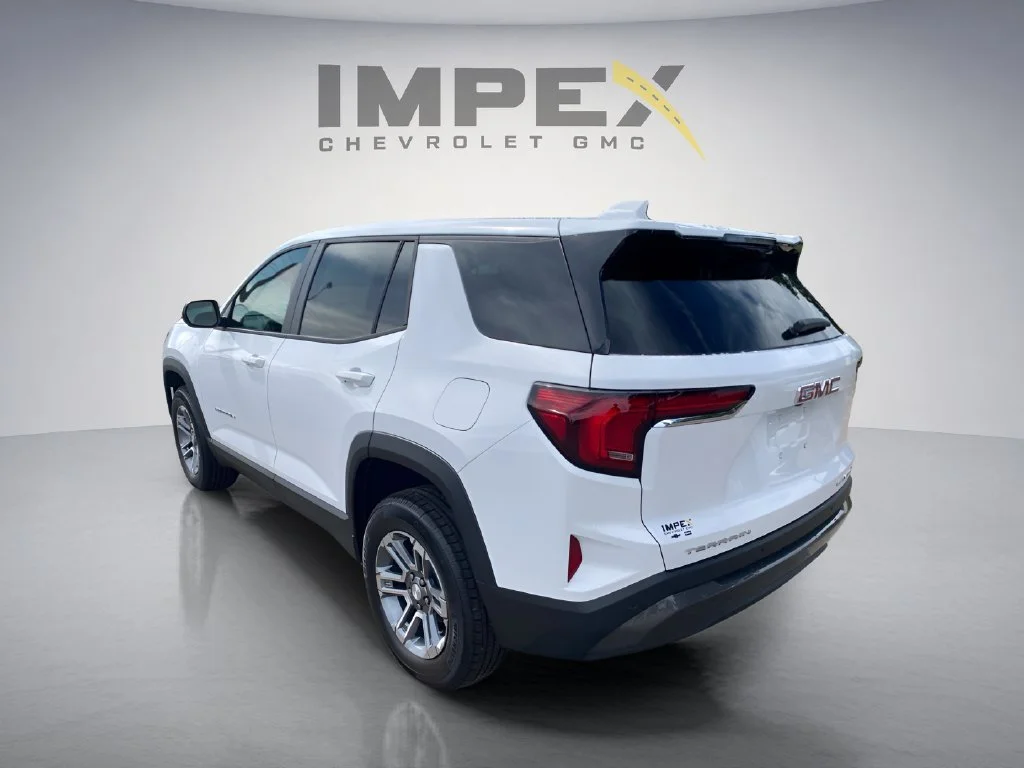 New 2027 Summit White GMC Elevation image 3