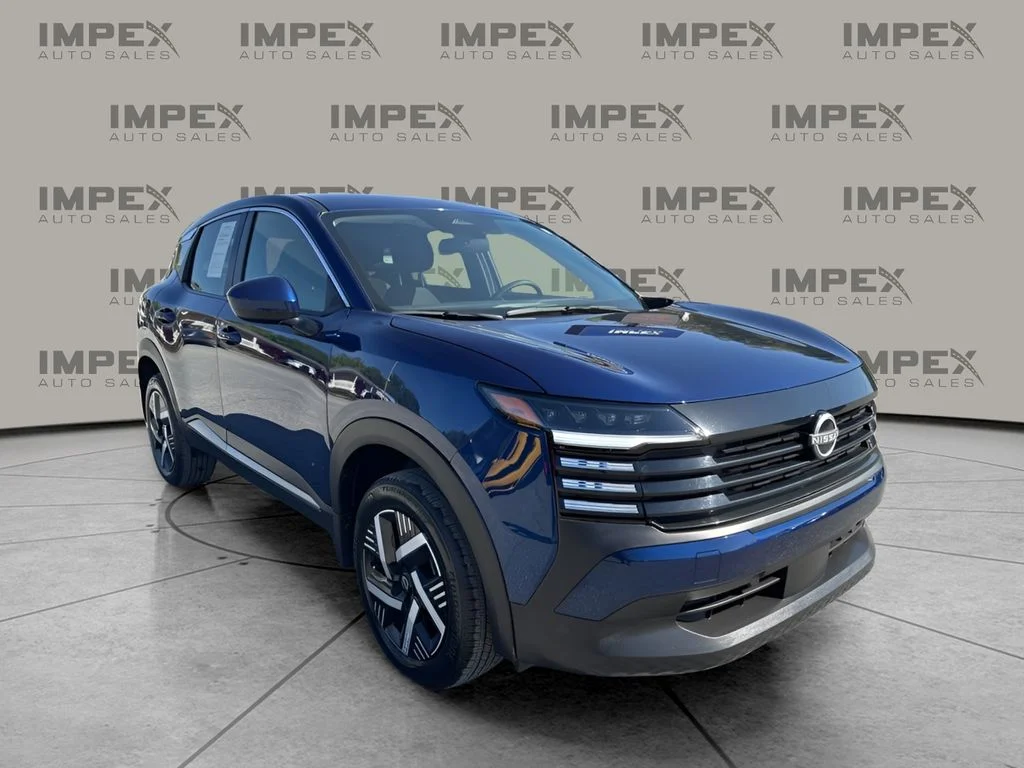 Used 2025 Blue Nissan SV image 7