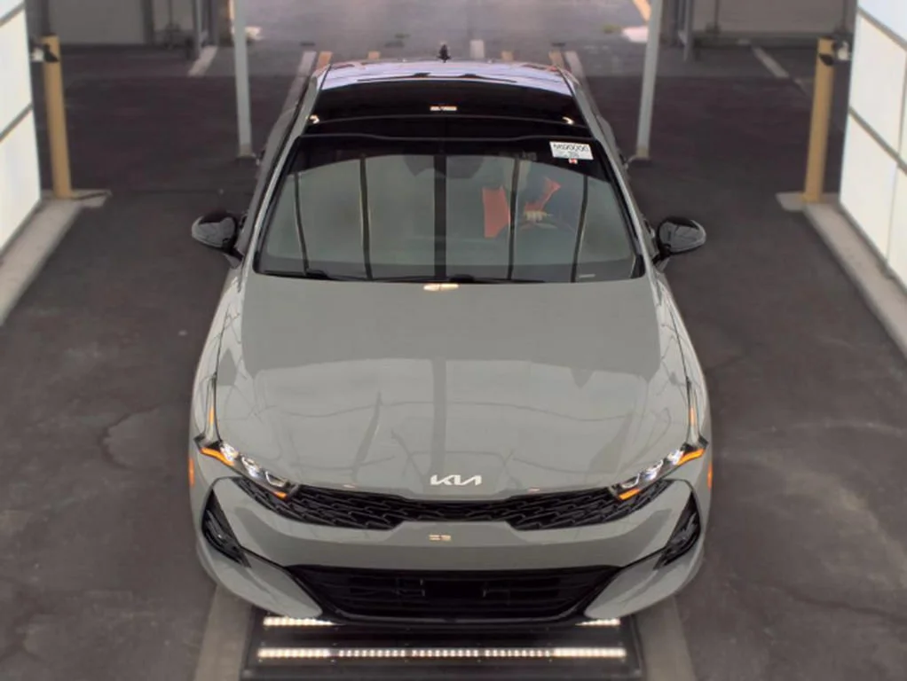 Used 2024 Gray Kia GT-Line image 3