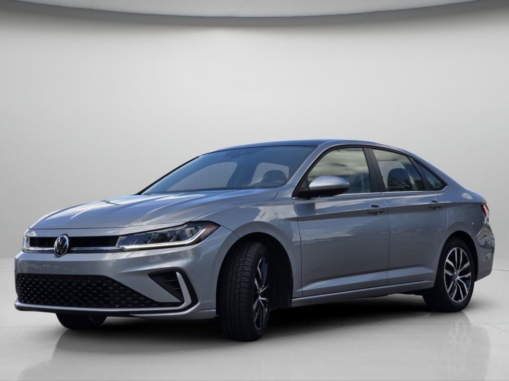 Used 2025 Pyrite Silver Metallic Volkswagen SE image 18