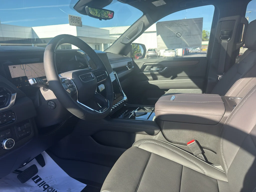 2026 GMC Yukon XL Denali - Photo 11