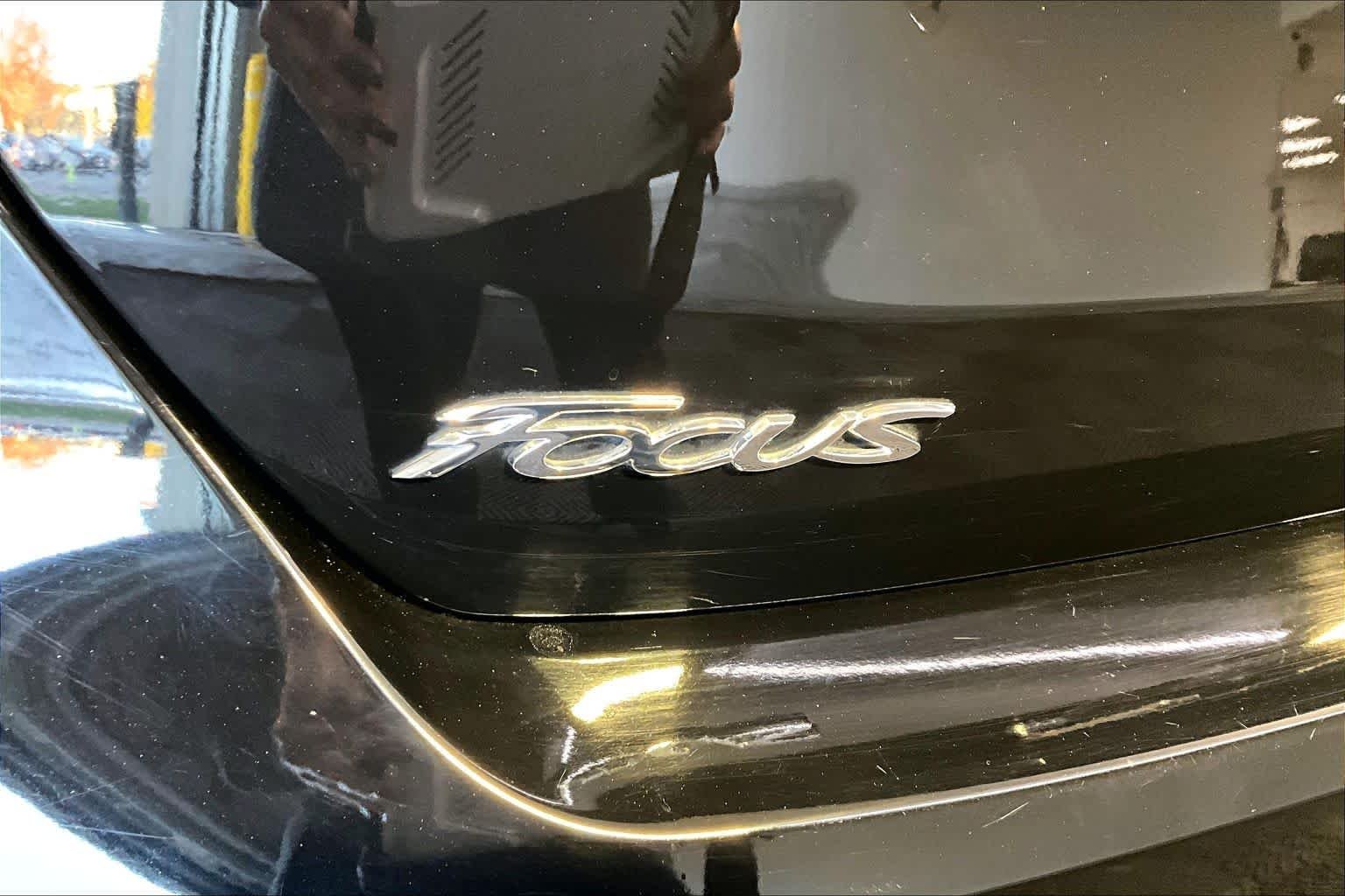 Used 2017 Shadow Black Ford RS image 10