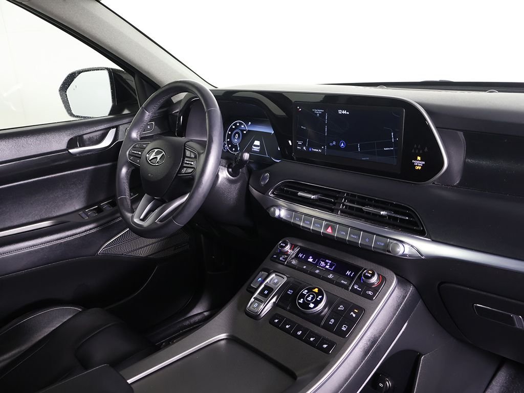 Used 2021 Black Hyundai Limited image 33