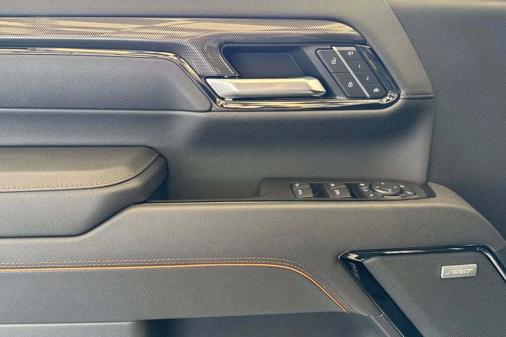 2026 GMC Sierra 3500HD AT4 - Photo 8