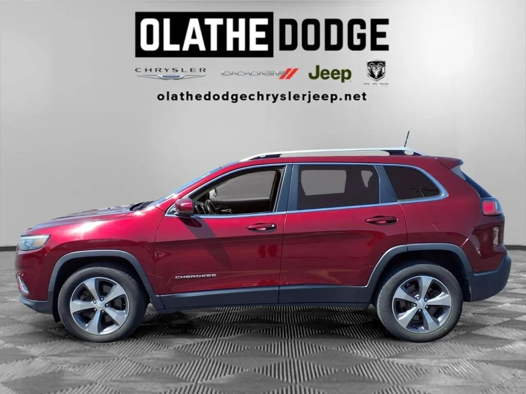 Used 2019 Red Jeep Limited image 25