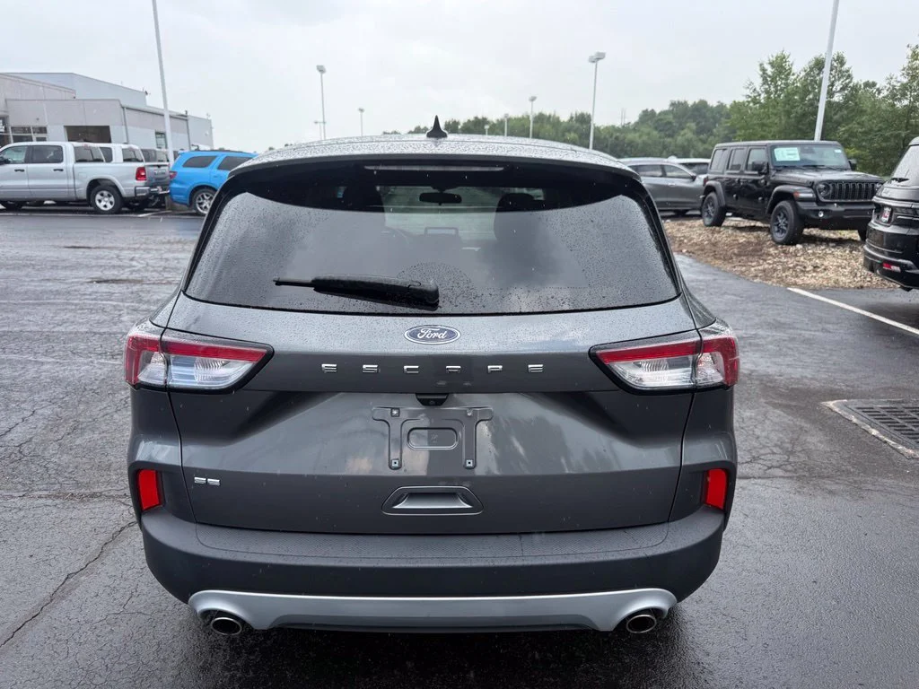 Certified Used 2022 Gray Ford SE image 5