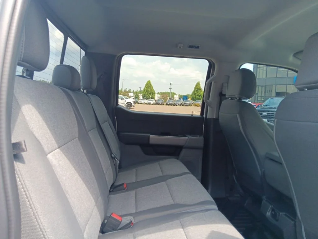 Used 2024 Oxford White Ford XL image 30
