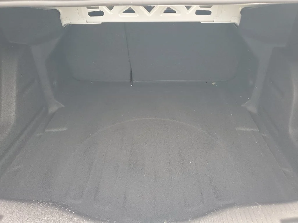 Used 2017 SUMMIT WHITE Chevrolet LT image 9