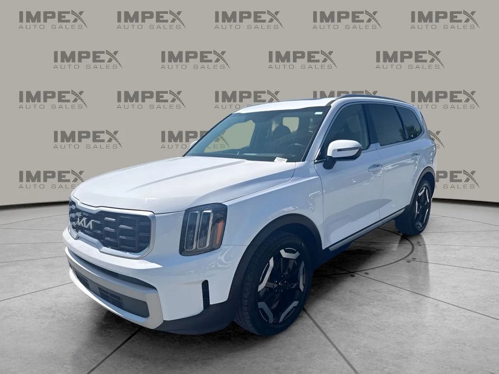 Used 2024 White Kia S image 1