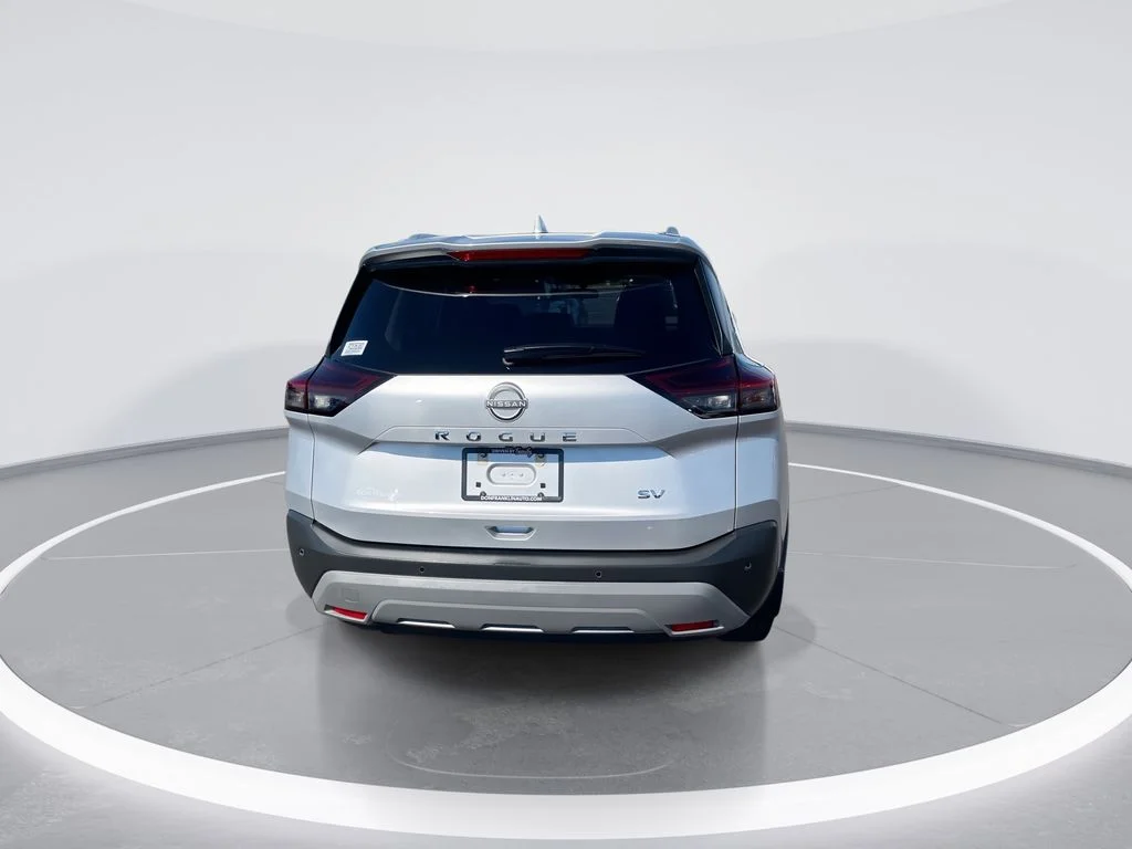 Used 2023 Silver Nissan SV image 7