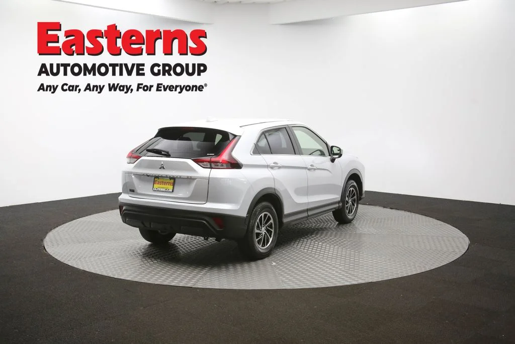 Used 2024 White Mitsubishi ES image 38