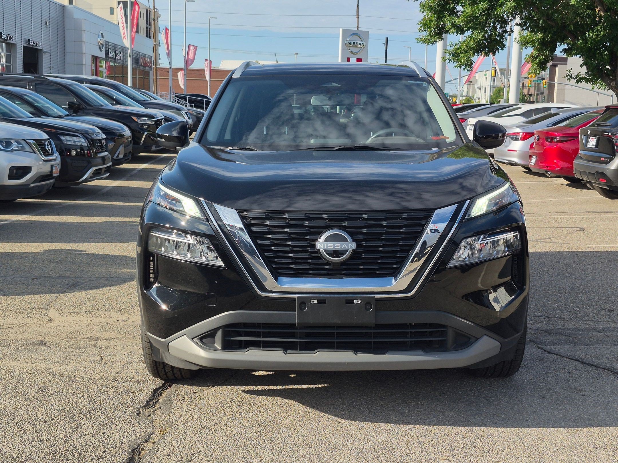 Certified Used 2022 Super Black Nissan SV image 10