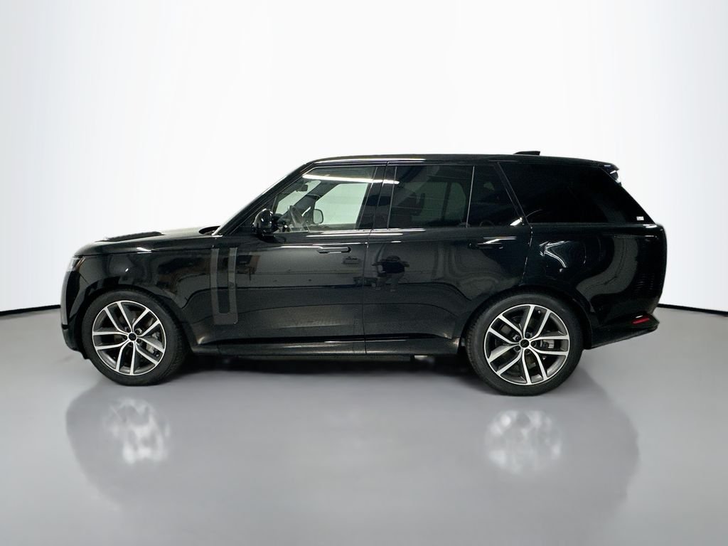 Used 2026 Black Land Rover SE image 2