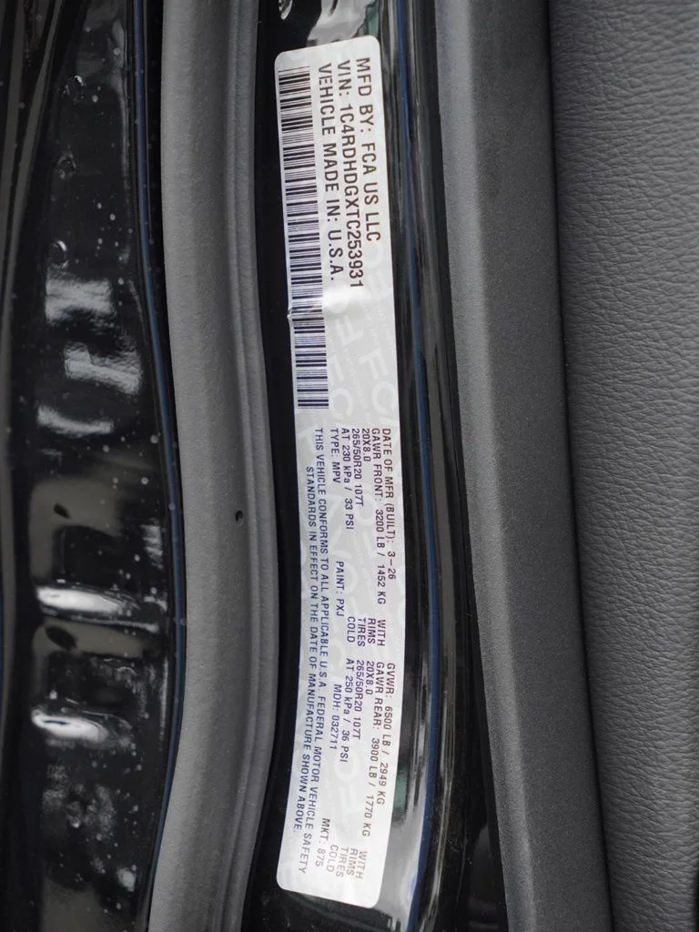 New 2026 Diamond Black Clear-Coat Exterior Paint Dodge GT image 31