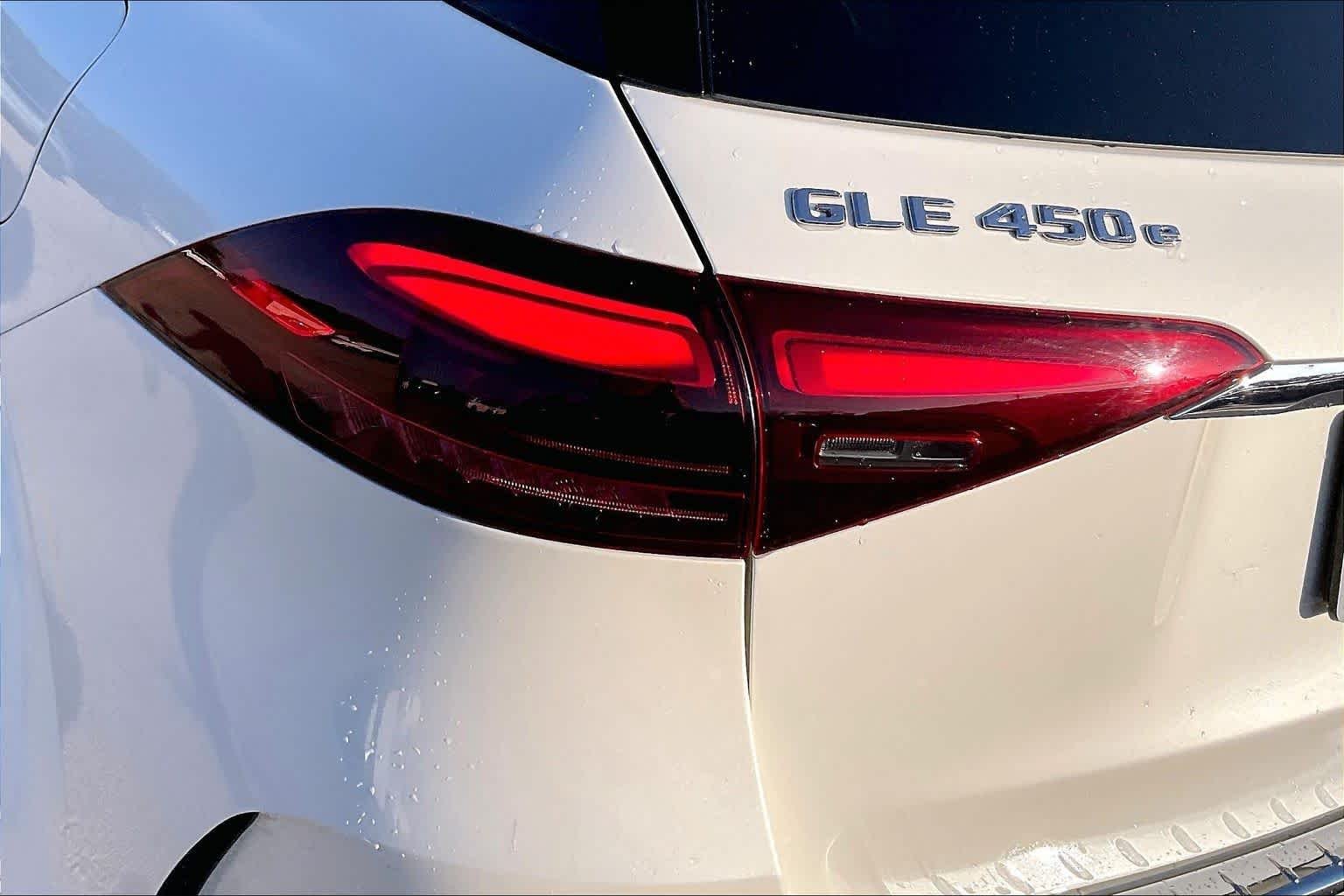 Certified Used 2024 MANUFAKTUR Diamond White Metallic Mercedes-Benz GLE 450e Plug-In Hybrid image 27