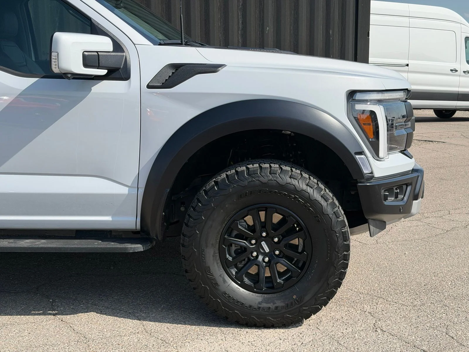 Used 2025 White Ford Raptor image 4