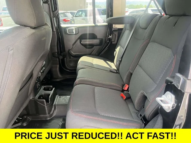 Certified Used 2023 Black Clearcoat Jeep Rubicon image 13