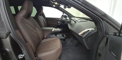 Used 2024 Black BMW xDrive50 image 7