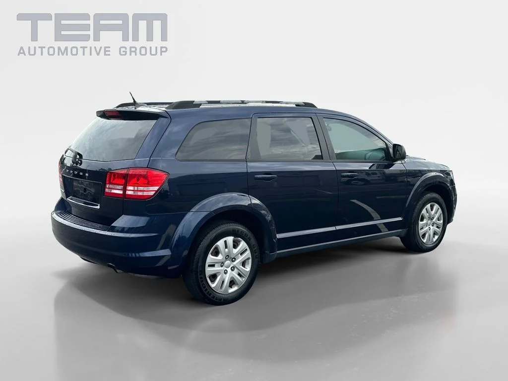 Used 2018 Blue Dodge SE image 7