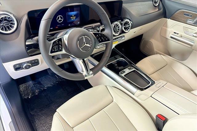 New 2026 Polar White Mercedes-Benz GLA 250 image 39
