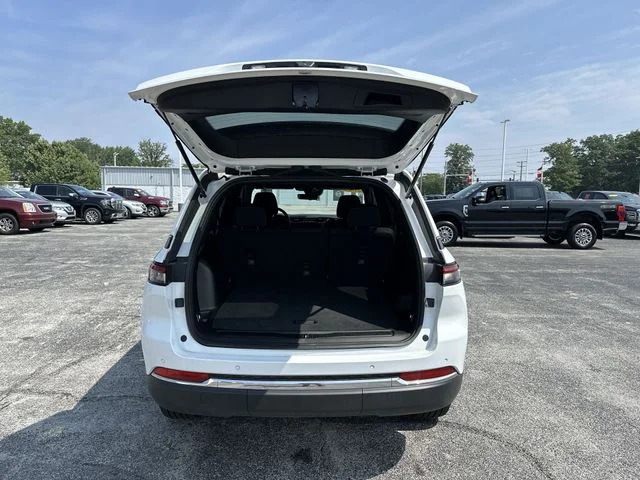 Used 2025 White Jeep Laredo X image 22