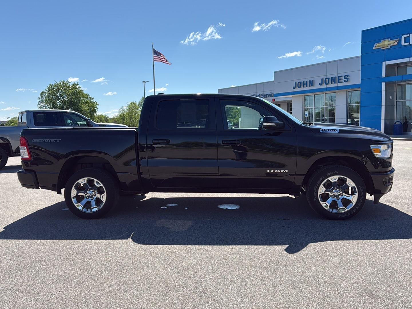 Used 2022 Diamond Black Crystal Pearlcoat Ram Big Horn image 8