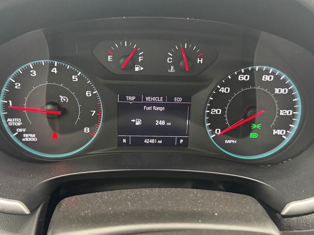 Used 2024 Summit White Chevrolet LT image 19