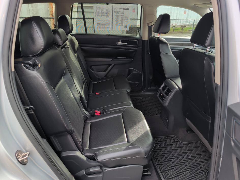Used 2019 Reflex Silver Metallic Volkswagen 3.6L V6 SE w/Technology image 13
