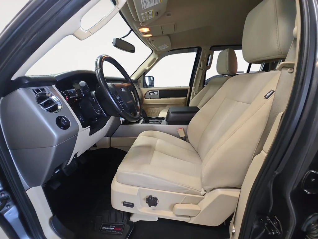 Used 2015 Gray Ford XLT image 16